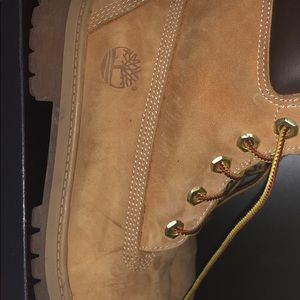 Timberlands boots wheat